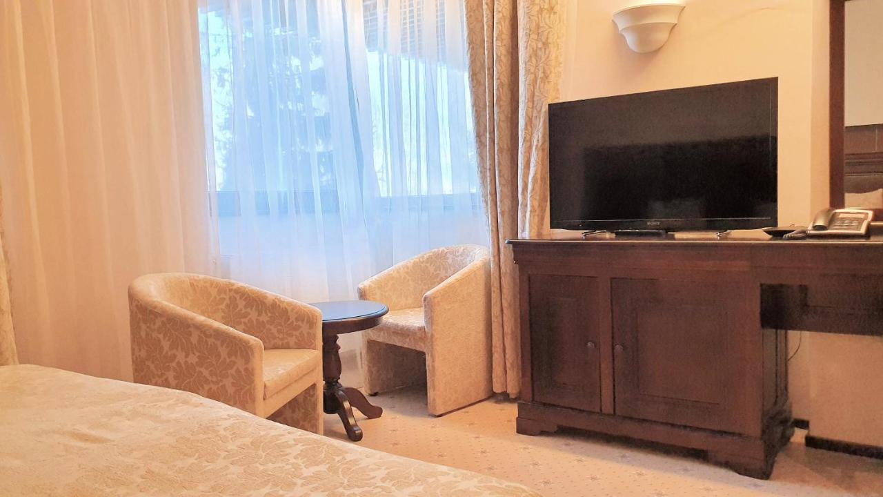 Apartament 2706 Alpin Resort, Etaj 7, Poiana Brasov Buitenkant foto
